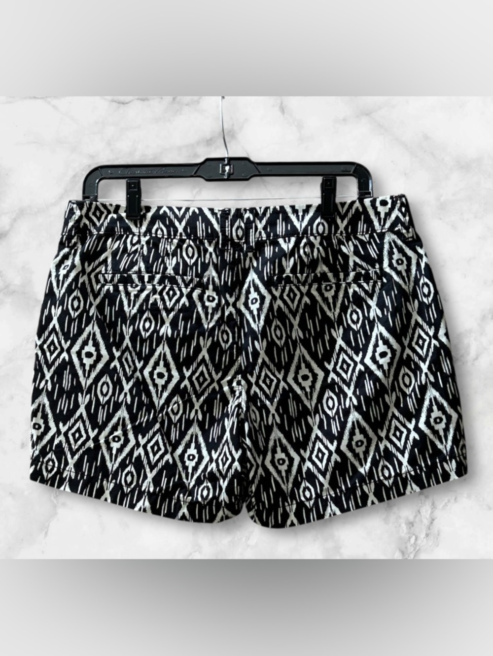 Old Navy Black White Geometric Tribal Print Chino Shorts Casual Size 8 - Picture 3 of 9
